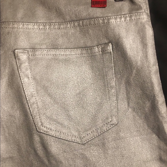 DKNY silver painted jeans- Collectible- Vintage - Picture 2 of 3